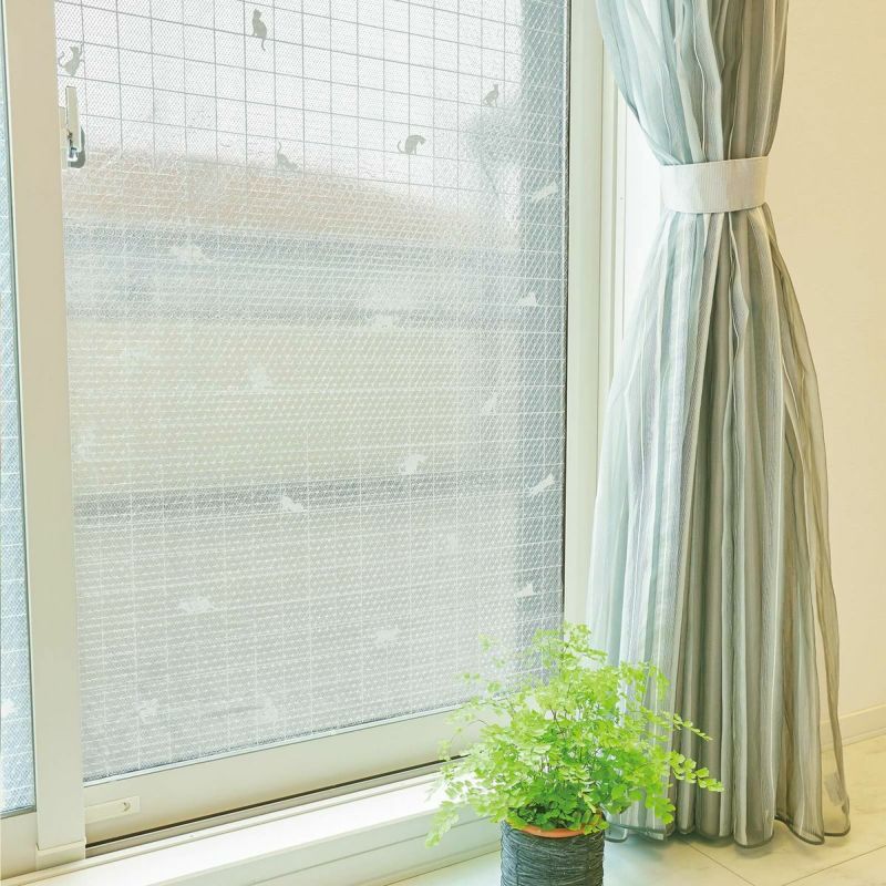 冬場：ガラスの表面温度低下を抑え、結露の発生を抑制します